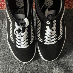 Van Men Size 9 /Women Size 11