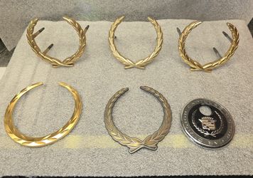 Cadillac Wreath Emblem
