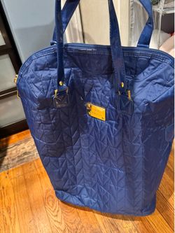 CARRY ON LUGGAGE BAG ON WHEELS