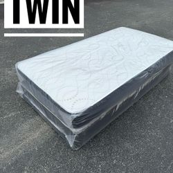 New Twin Size Mattress And Box Spring Set // We Offer  🚚