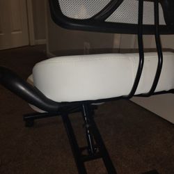 Relaxing Comfortable Chair 
