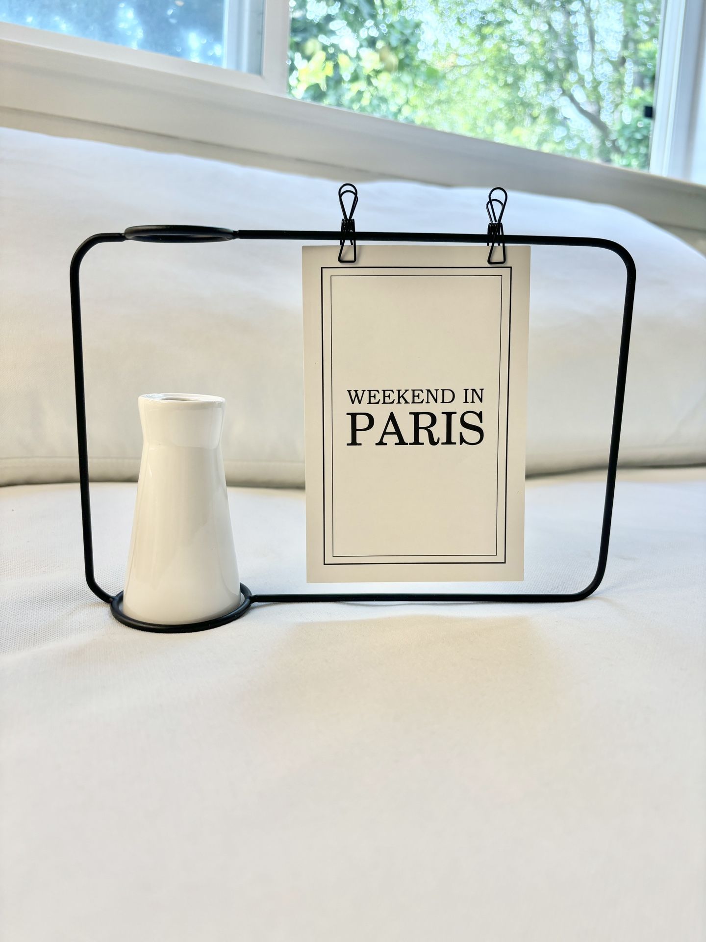 Metal hanging photo frame with bottle vase e