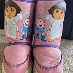 Snow boots with Dora the Explorer girls size 7/8