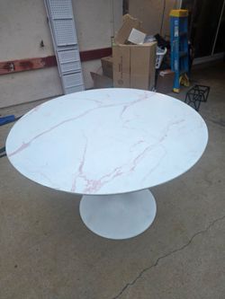 Dinning table 4 chairs