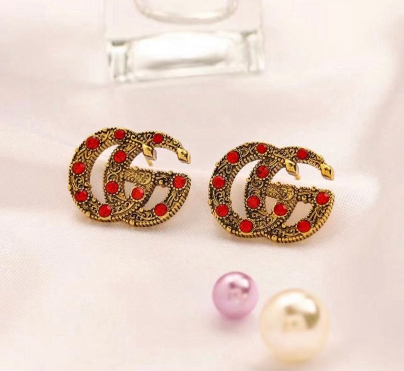 GG Red Diamond Gold Vintage Stud Earrings
