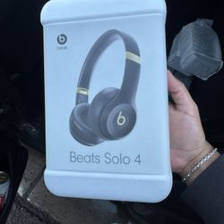 Beats Solo 4
