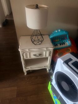 Night stand and lamp