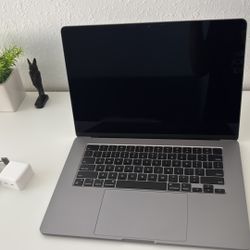MacBook Air 15" inch Display M3