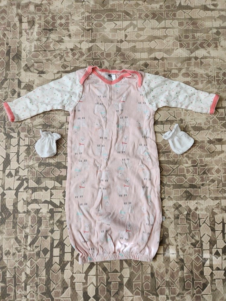 NWOT Just Born Girl's 0-6M Sleep Gown with Attached Hand Covers and Mittons
