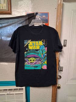 STAR  WARS  :  Mandalorian  &  Grogu  Collectable  Shirt
