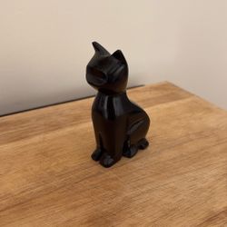Obsidian crystal cat statue