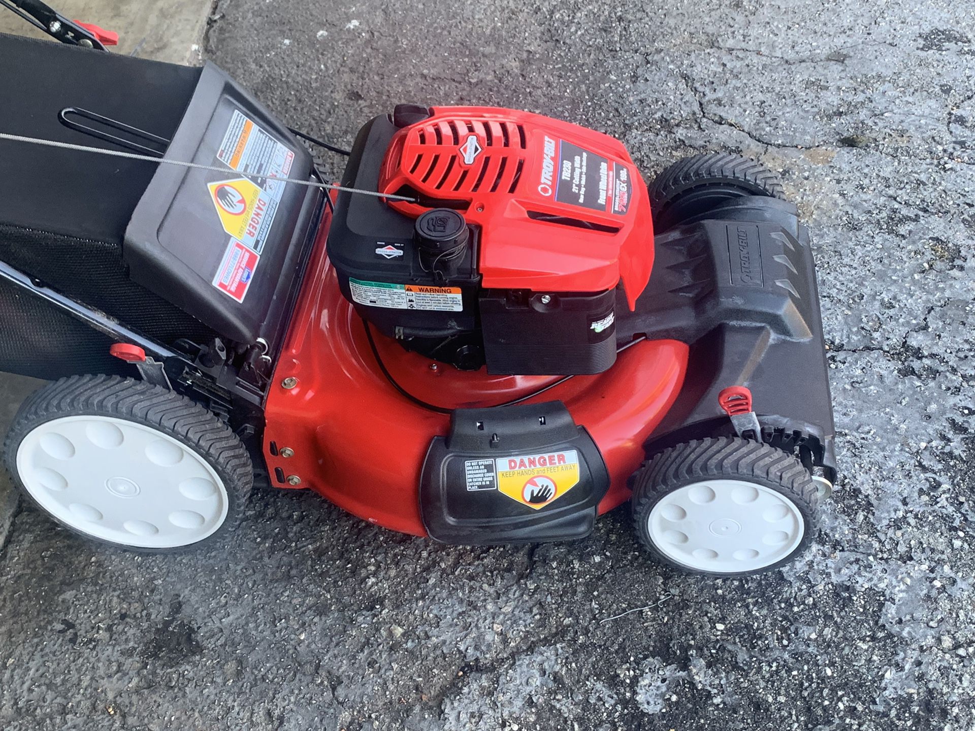 Troy built 21 Inch7.25 190CC Mower self-propelled excellent condition like new