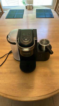 KEURIG COFFEE & CAPPUCCINO  MAKER