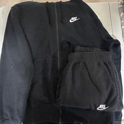 Nike Sweatsuits 