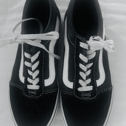 Vans  Blk Sneakers -like New ( 7 )