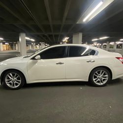 2010 Nissan Maxima