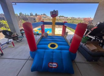 Little Tikes Jumpy Basketball Hoop with Blower