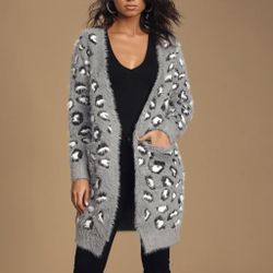 Lulús Leopard Print Cardigan  Sweater 