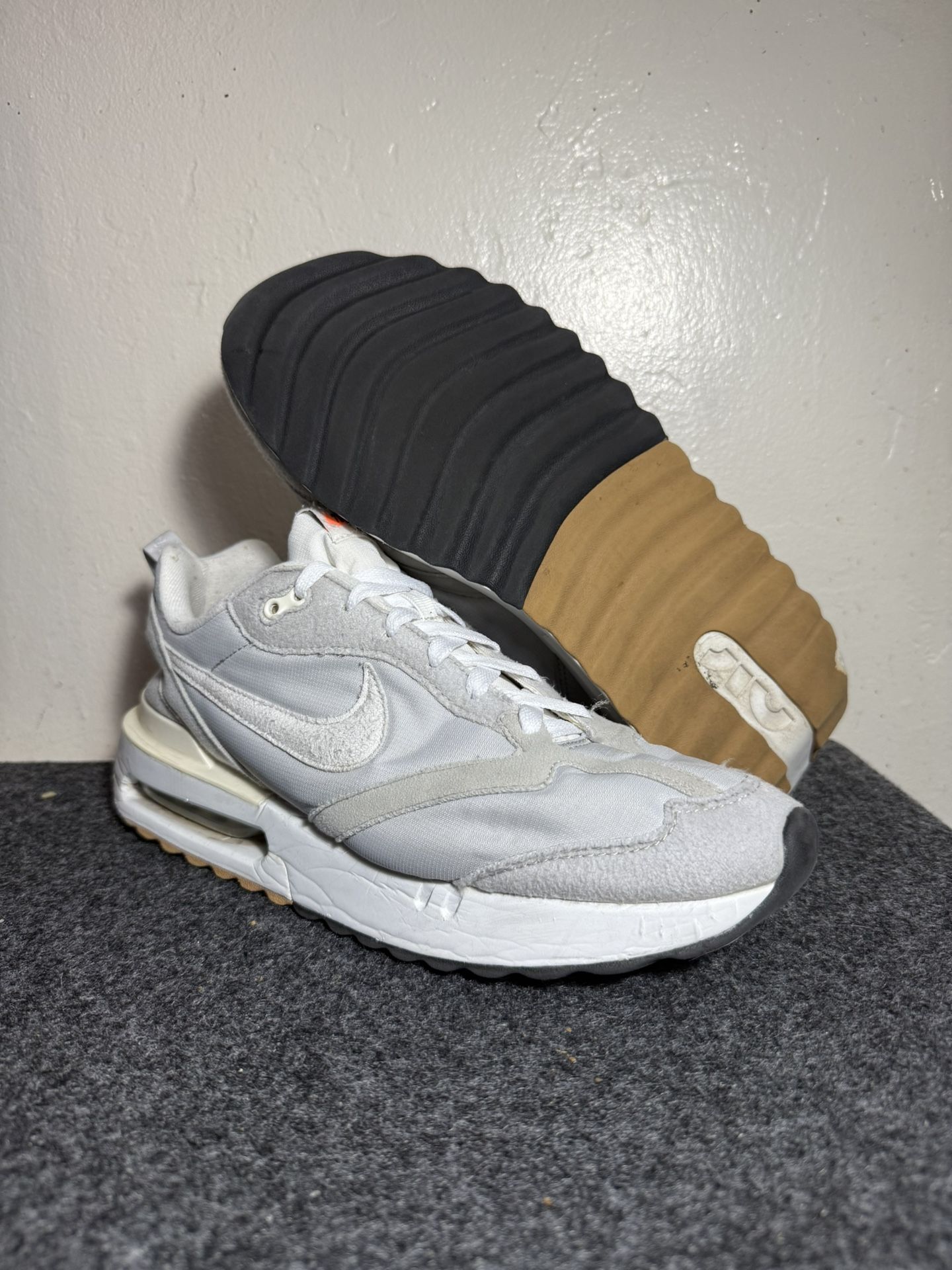 Nike Air Max Dawn Men’s Sneaker Size 11