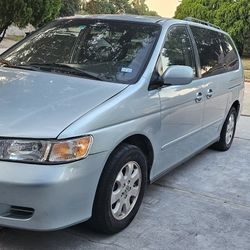 2004 Honda Odyssey 