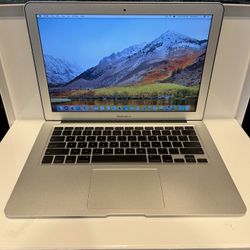 Excellent Condition 13” Apple MacBook Air A1360 Laptop with