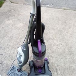 Bissell Vacuum+Shark Steamop 30.00
