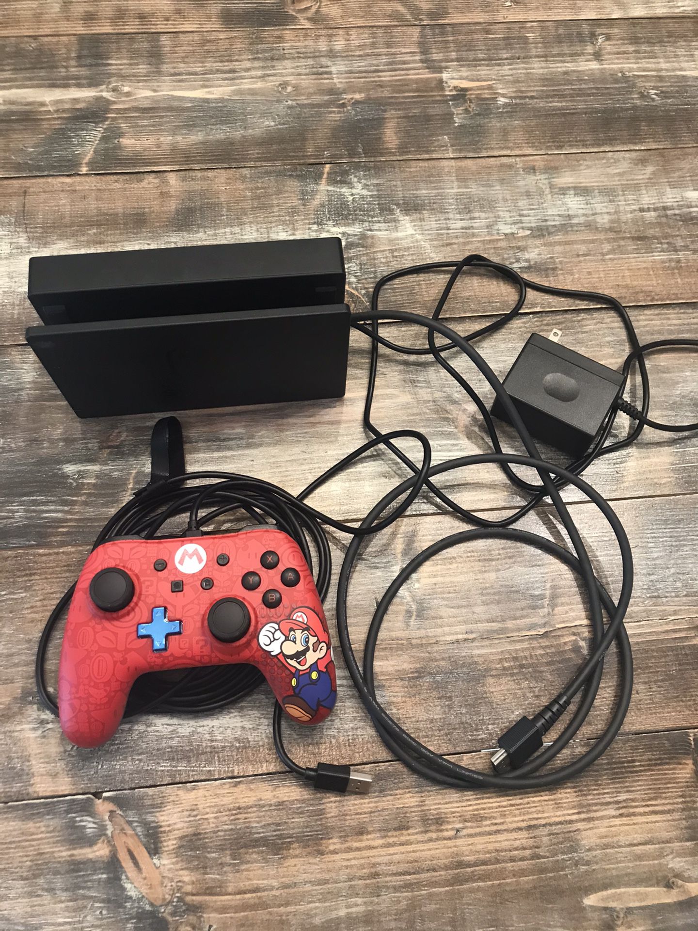 Nintendo Switch Charger Docking Station & controller