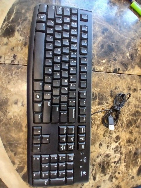 Logitech - K120 Full-size Wired Membrane Keyboard for PC
Enjoy a comfortable and reliable typing experience with the Logitech K120 Wired Membrane Ke