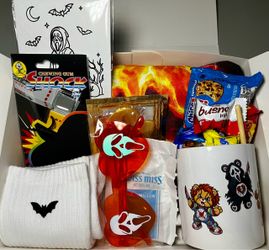 Spooky ghost face gift box