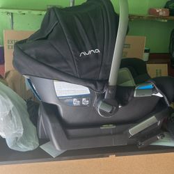 Nuna Infant Car Seat 