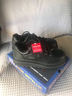New sketchers non metallic shoes size 6.5