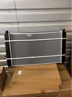 AlpaSpare 2334 Radiator for Chevy Silverado Tahoe Suburban GMC Sierra Yukon | OEM# 69092,7 | Direct OEM Fit Replacement Cooling Radiator, with 