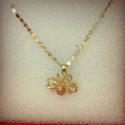 Mother’s Day gold jewelry