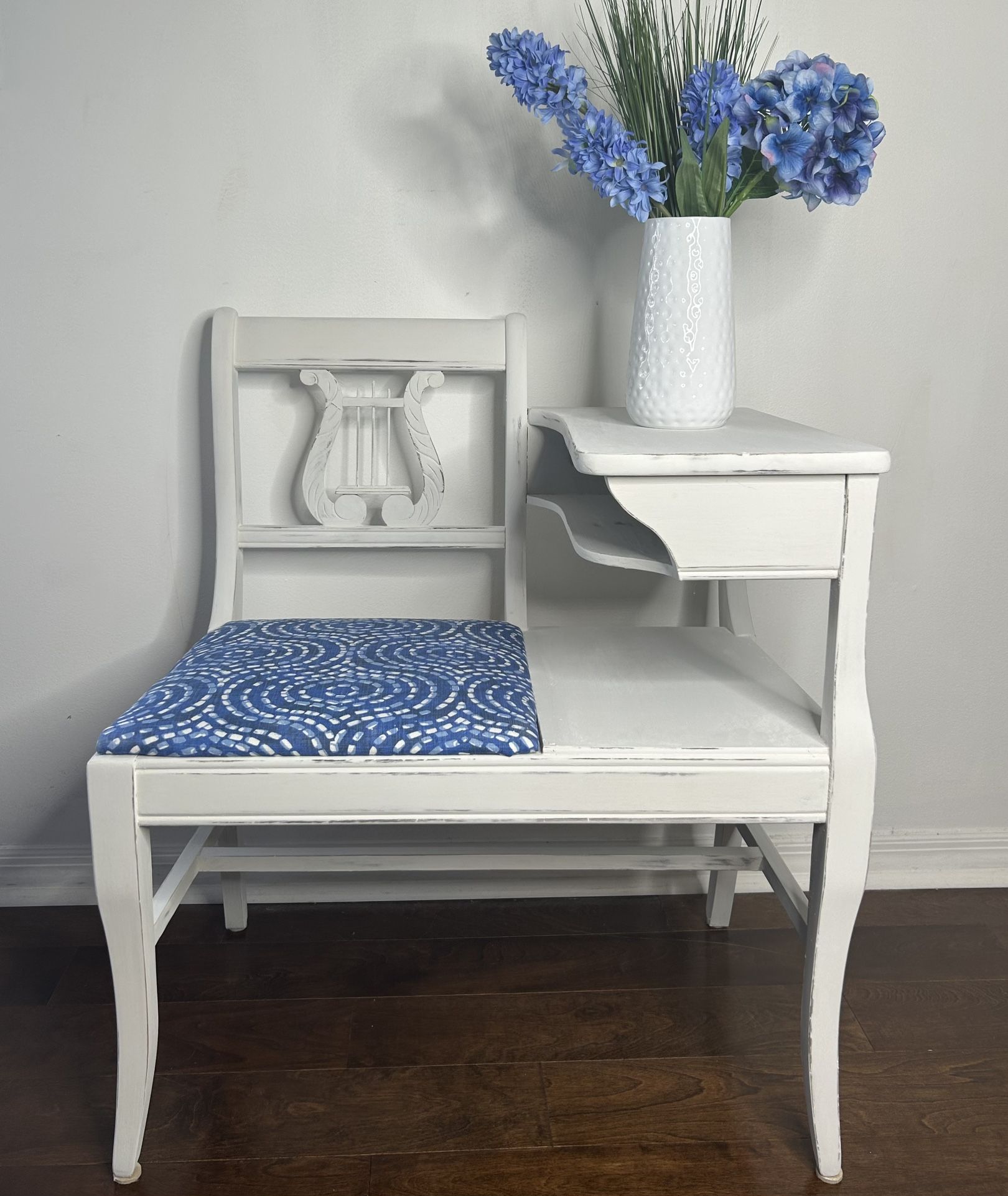 Gorgeous Blue And White Gossip Bench / Desk, New Fabric , Freshly Painted 