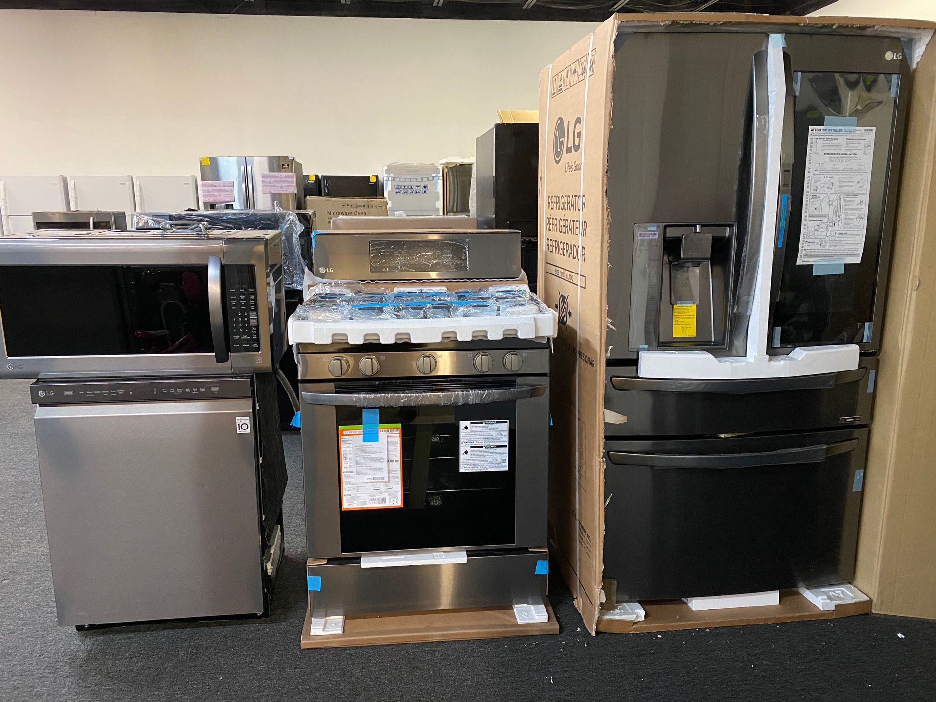 brand new refrigerators, gas and electric ranges, dishwashers,microwaves,hoods,washer and dryer sets for sale 