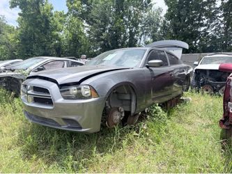 2011 DODGE CHARGER FOR PARTS