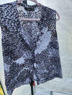 Womens black and white sleeveless apt9 top