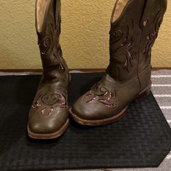 Girls Roper boots. 