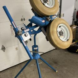 Jugs Baseball Pitching Machine With Net And Balls