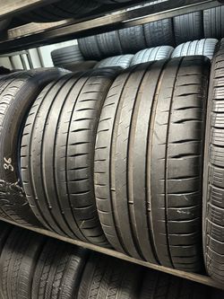 PAIR OF TIRE 235 35 19 MICHELIN 85% LIFE