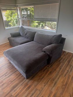 2 Piece Sectional Sofa with Chaise