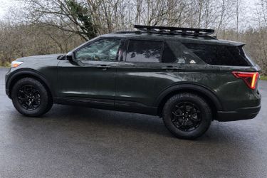 Front Runner roof rack.