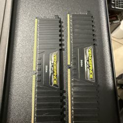 16 GB DDR4 RAM 3000 MHZ