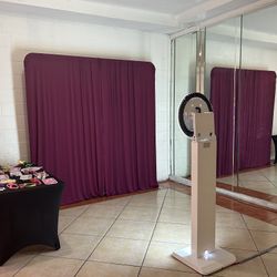 PHOTO BOOTH