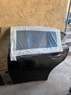 2019 Q50 driver side rear door