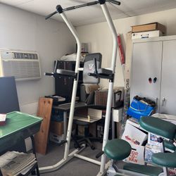 Ab Leg Raise Machine With Pull Up Bar