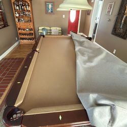Pool table with many extras