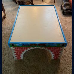 Thomas Train Reversible Top Train Table