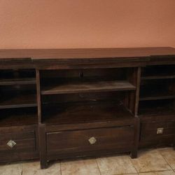 Entertainment center