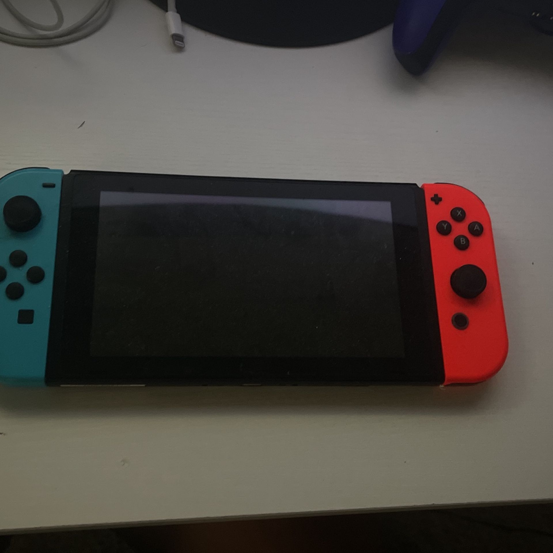 Nintendo Switch (MISSING STAND FLAP)